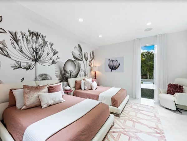 Luxury Vacation Rental in Miami Beach with Private Pool