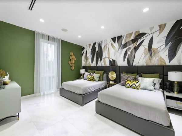 Luxury Vacation Rental in Miami Beach with Private Pool