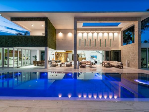 Luxury Vacation Rental in Miami Beach with Private Pool