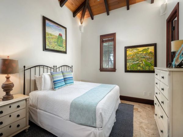 Turks & Caicos Beachfront Five Bedroom Vacation Villa