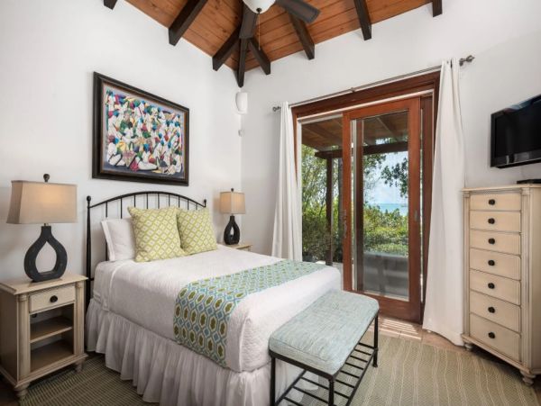 Turks & Caicos Beachfront Five Bedroom Vacation Villa
