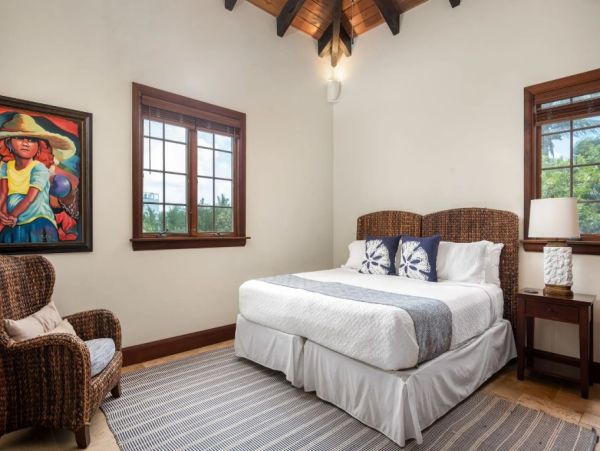 Turks & Caicos Beachfront Five Bedroom Vacation Villa