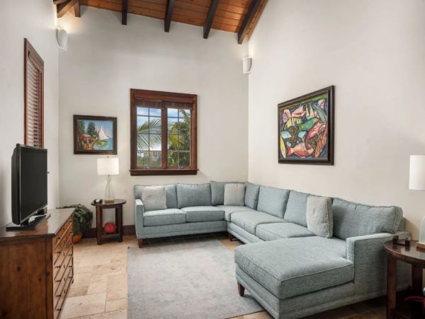 Turks & Caicos Beachfront Five Bedroom Vacation Villa