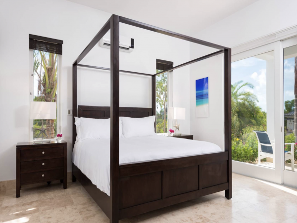 Luxury Three Level Beachfront Vacation Villa Turks & Caicos