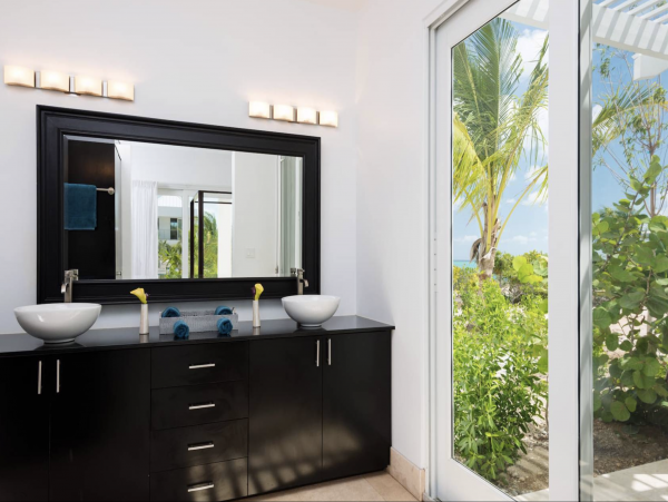 Luxury Three Level Beachfront Vacation Villa Turks & Caicos