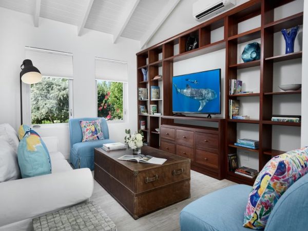 Modern & Luxurious 6 bedroom in Leeward Providenciales