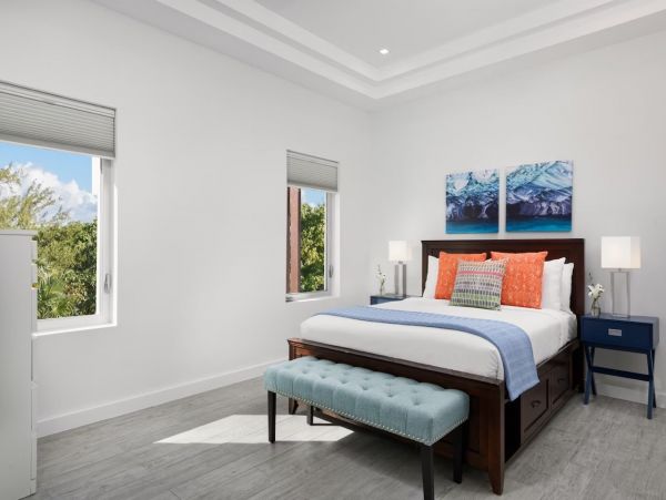 Modern & Luxurious 6 bedroom in Leeward Providenciales
