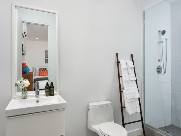 Modern & Luxurious 6 bedroom in Leeward Providenciales