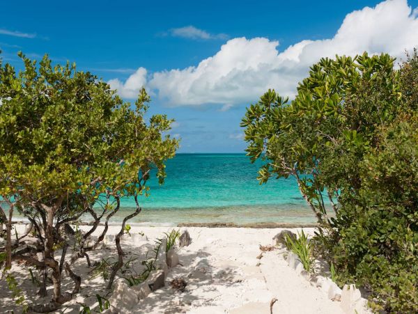 Luxury Vacation Rental in Providenciales with Amazing Views
