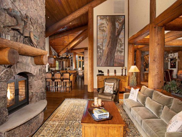 Ski-in/Ski-out One of a Kind Luxury Villa Mountain Views, Pool & Spa