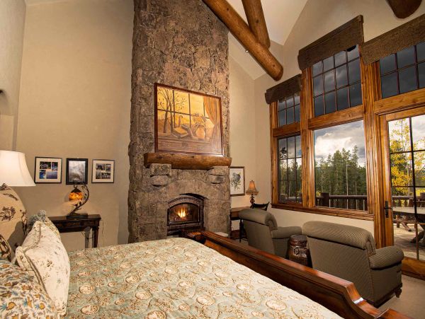 Ski-in/Ski-out One of a Kind Luxury Villa Mountain Views, Pool & Spa