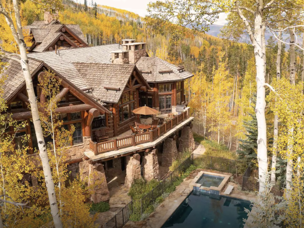 Ski-in/Ski-out One of a Kind Luxury Villa Mountain Views, Pool & Spa