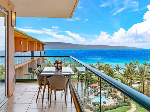 Ocean View 2 Bedroom Condo with Balcony