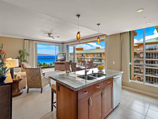Ocean View 2 Bedroom Condo with Balcony