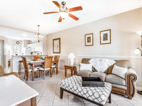 Lovely 2 Bedroom Condo in Naples
