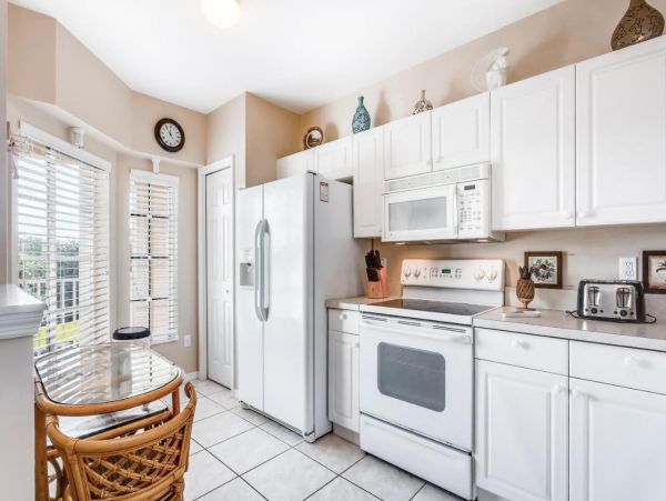 Lovely 2 Bedroom Condo in Naples