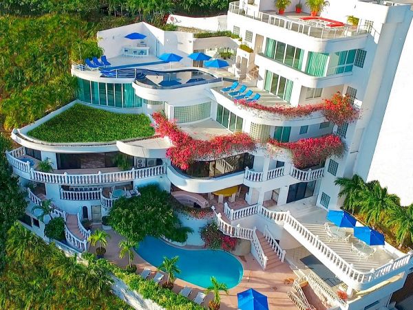 Ocean Views 13 Bedroom Luxury Mansion with 2 Pools