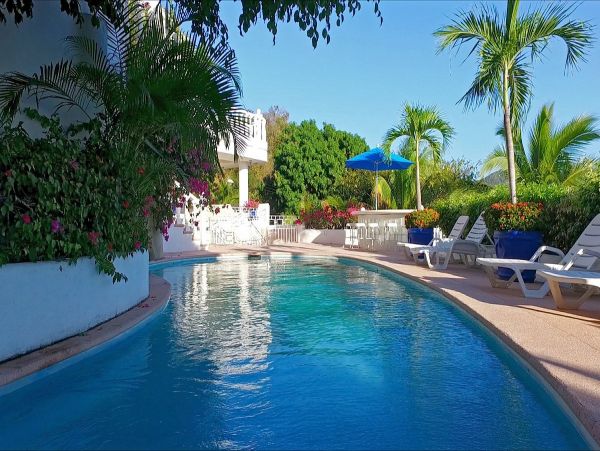 Ocean Views 13 Bedroom Luxury Mansion with 2 Pools