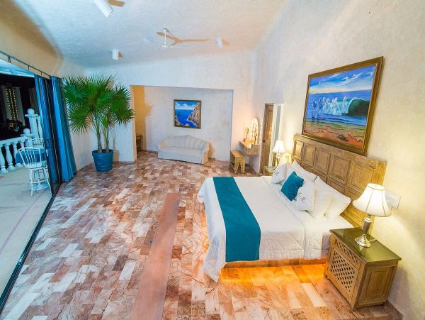 Ocean Views 13 Bedroom Luxury Mansion with 2 Pools