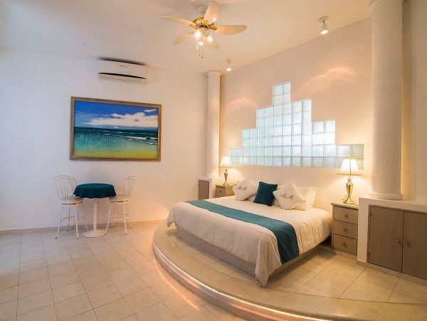 Ocean Views 13 Bedroom Luxury Mansion with 2 Pools