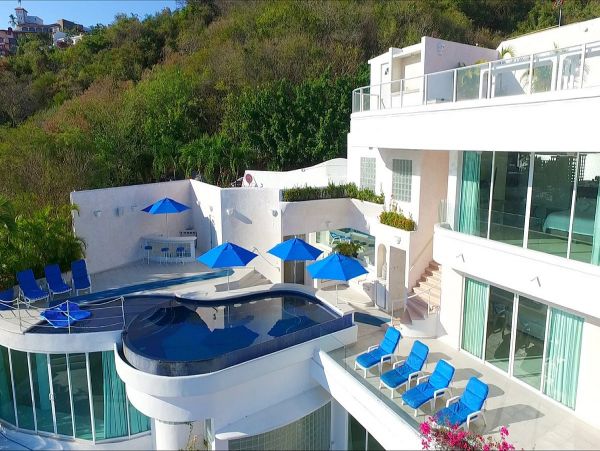 Ocean Views 13 Bedroom Luxury Mansion with 2 Pools