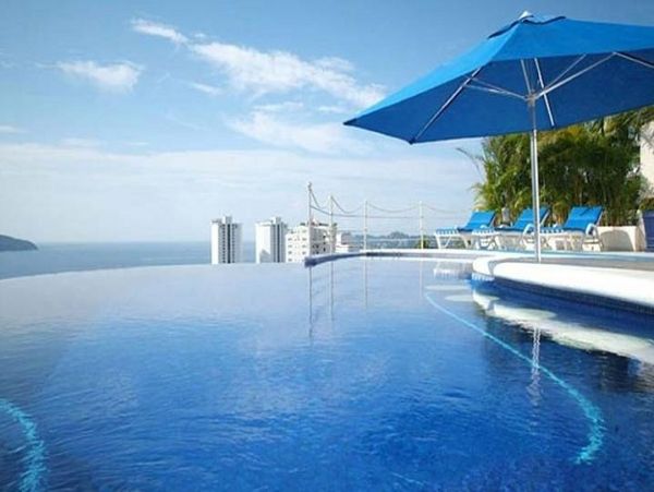 Ocean Views 13 Bedroom Luxury Mansion with 2 Pools