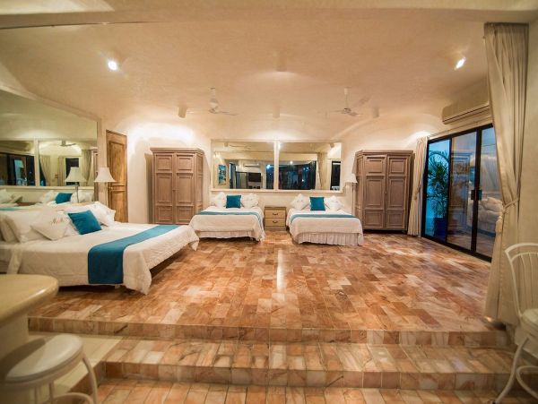 Ocean Views 13 Bedroom Luxury Mansion with 2 Pools