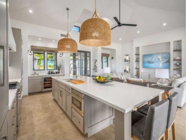 Luxury Vacation Villa plus Guest House with Private Pool