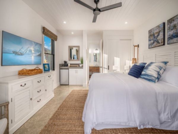 Luxury Vacation Villa plus Guest House with Private Pool