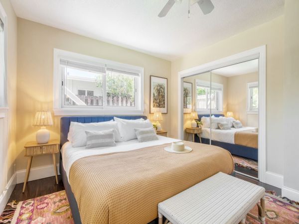 Four Bedroom Vacation Home with Private Pool Sleeps 10