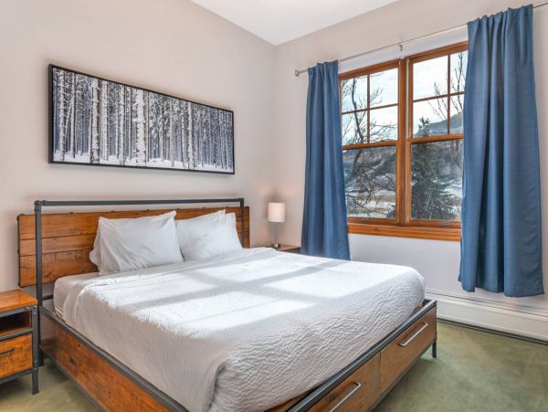 Avon Vacation Rental with Mountain Views, Community Pool & Spa