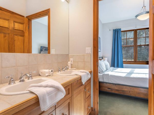 Avon Vacation Rental with Mountain Views, Community Pool & Spa