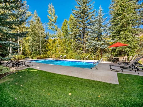 Avon Vacation Rental with Mountain Views, Community Pool & Spa