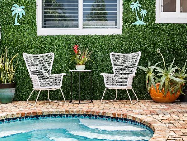 Three Bedroom Charming Vacation Home Sleeps 6