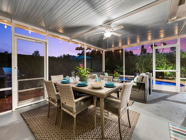 Three Bedroom Charming Vacation Home Sleeps 6