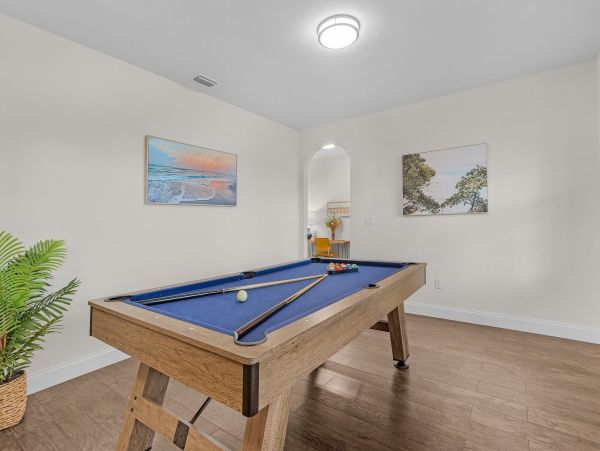 Luxury Five Bedroom Vacation Pool Home Sleeps 12