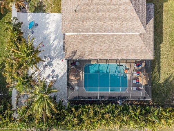 Luxury Five Bedroom Vacation Pool Home Sleeps 12