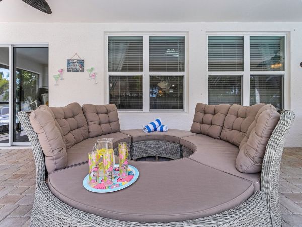 Luxury Five Bedroom Vacation Pool Home Sleeps 12