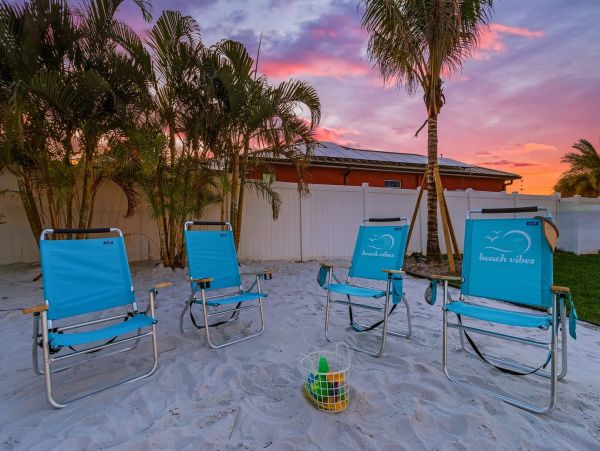 Luxury Five Bedroom Vacation Pool Home Sleeps 12