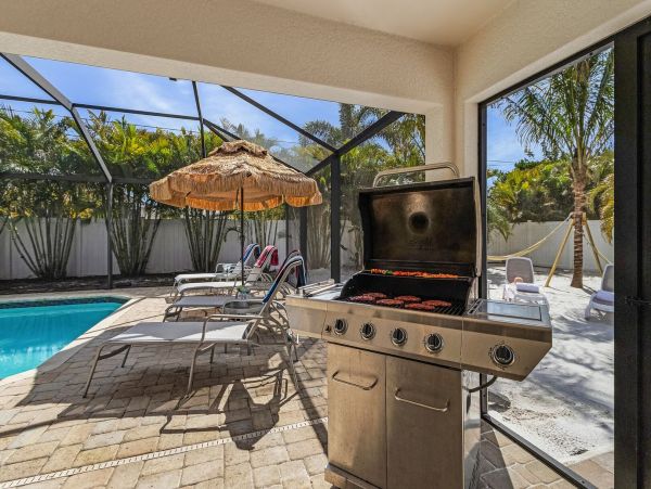 Luxury Five Bedroom Vacation Pool Home Sleeps 12