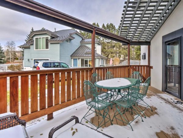 Five Bedroom Charming Vacation Home Sleeps 10