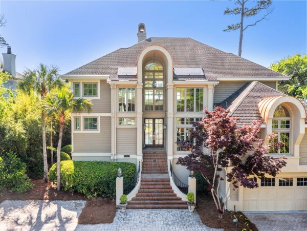 Five Bedroom Vacation Home in Hilton Head Steps from Beach
