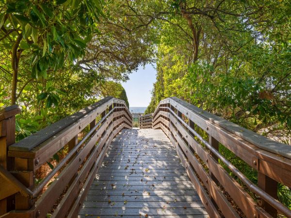 Five Bedroom Vacation Home in Hilton Head Steps from Beach