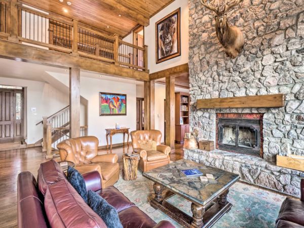 Spectacular Mountain Views Luxury Home in Avon Sleeps 16 Guests