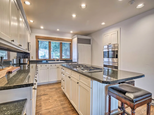Spectacular Mountain Views Luxury Home in Avon Sleeps 16 Guests