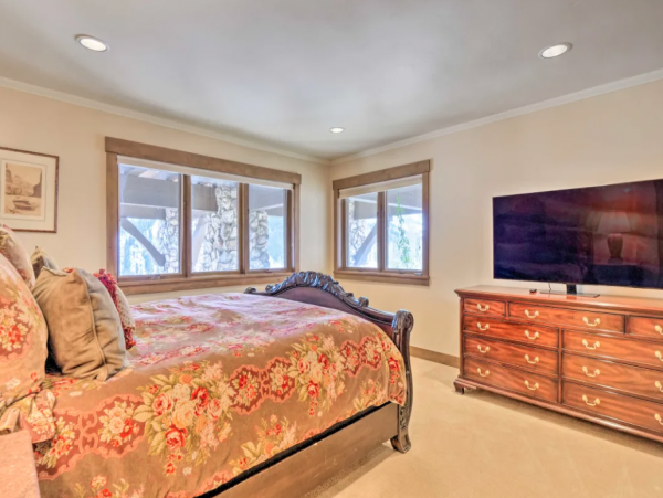Spectacular Mountain Views Luxury Home in Avon Sleeps 16 Guests