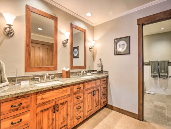 Spectacular Mountain Views Luxury Home in Avon Sleeps 16 Guests