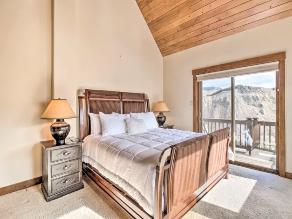 Spectacular Mountain Views Luxury Home in Avon Sleeps 16 Guests