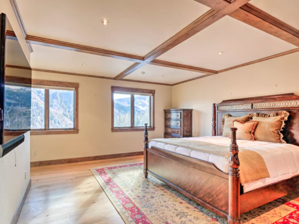 Spectacular Mountain Views Luxury Home in Avon Sleeps 16 Guests