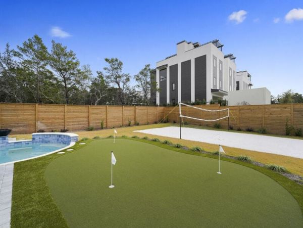 Luxury Nine Bedroom Vacation Home Close to Beach Sleeps 28